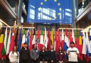 Nasi licealiści w centrum dowodzenia UE