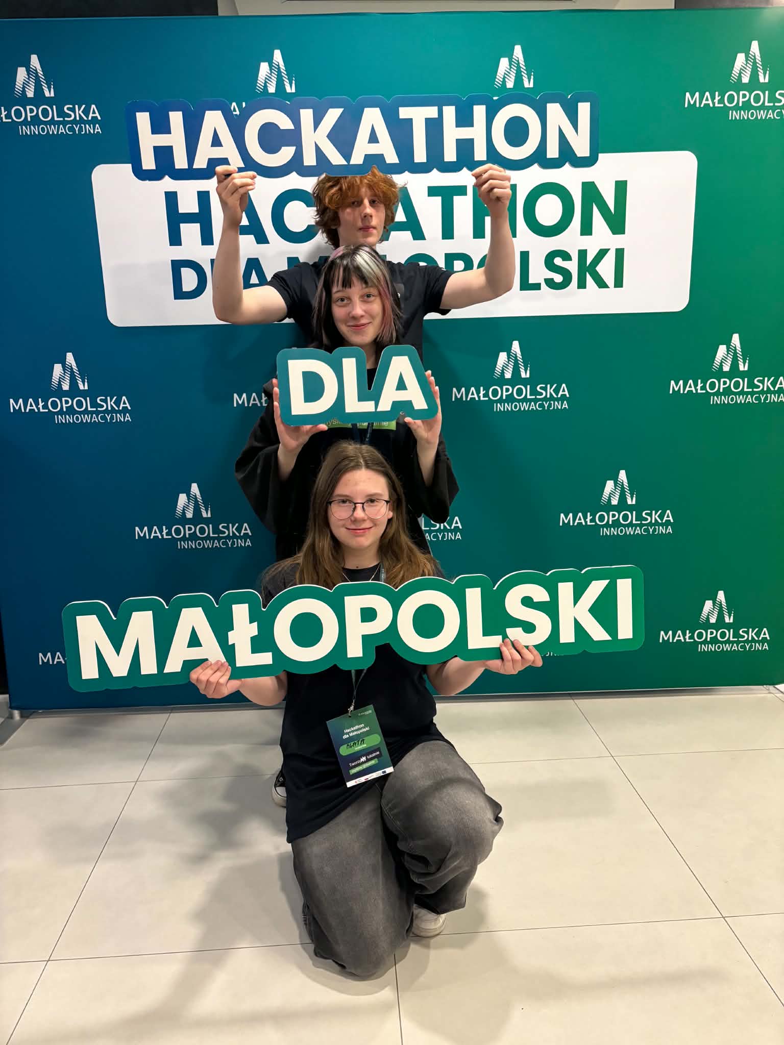 Sukces naszych uczniów na Hackathonie dla Małopolski